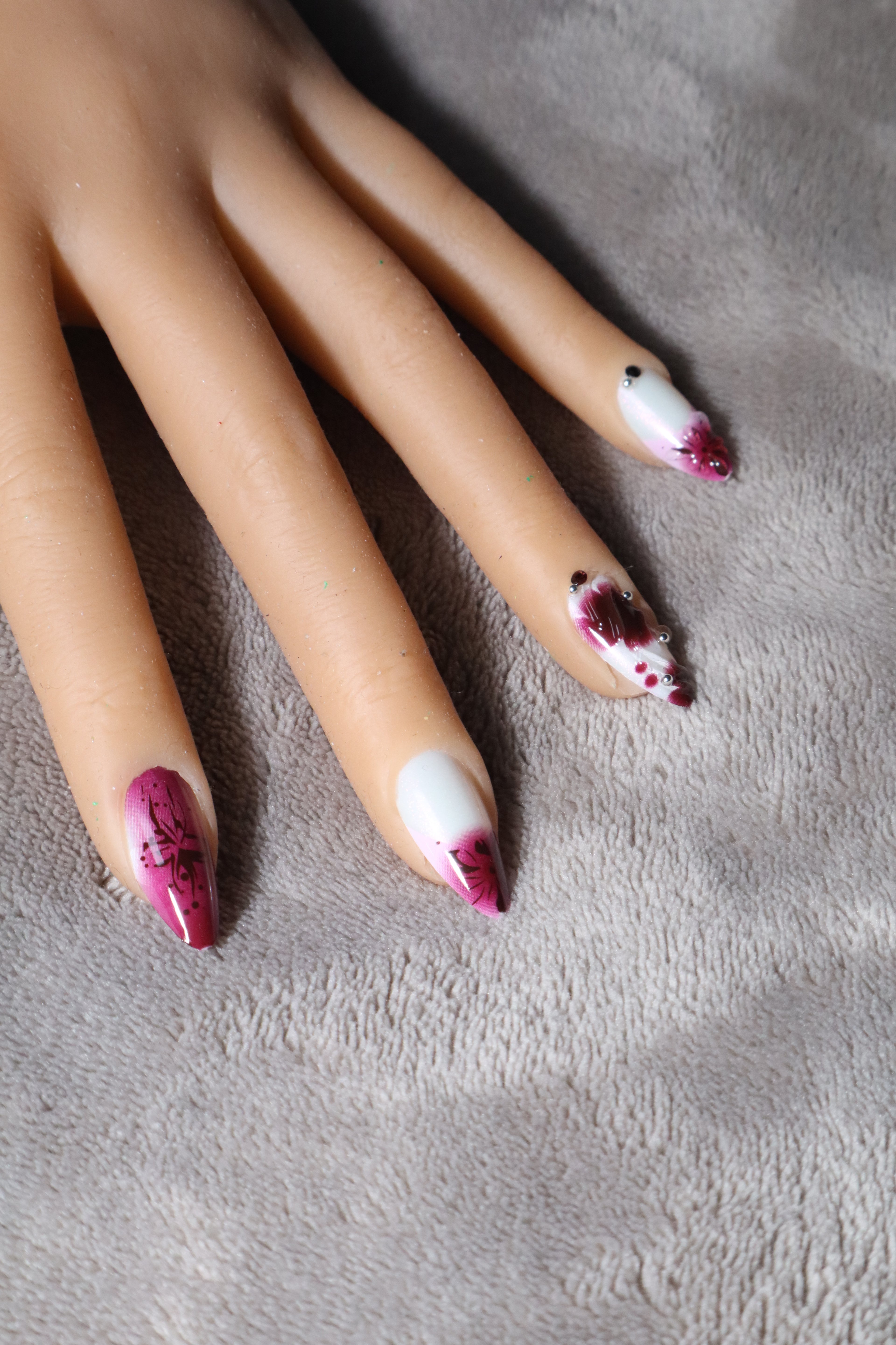 Wine Drips Nail Set