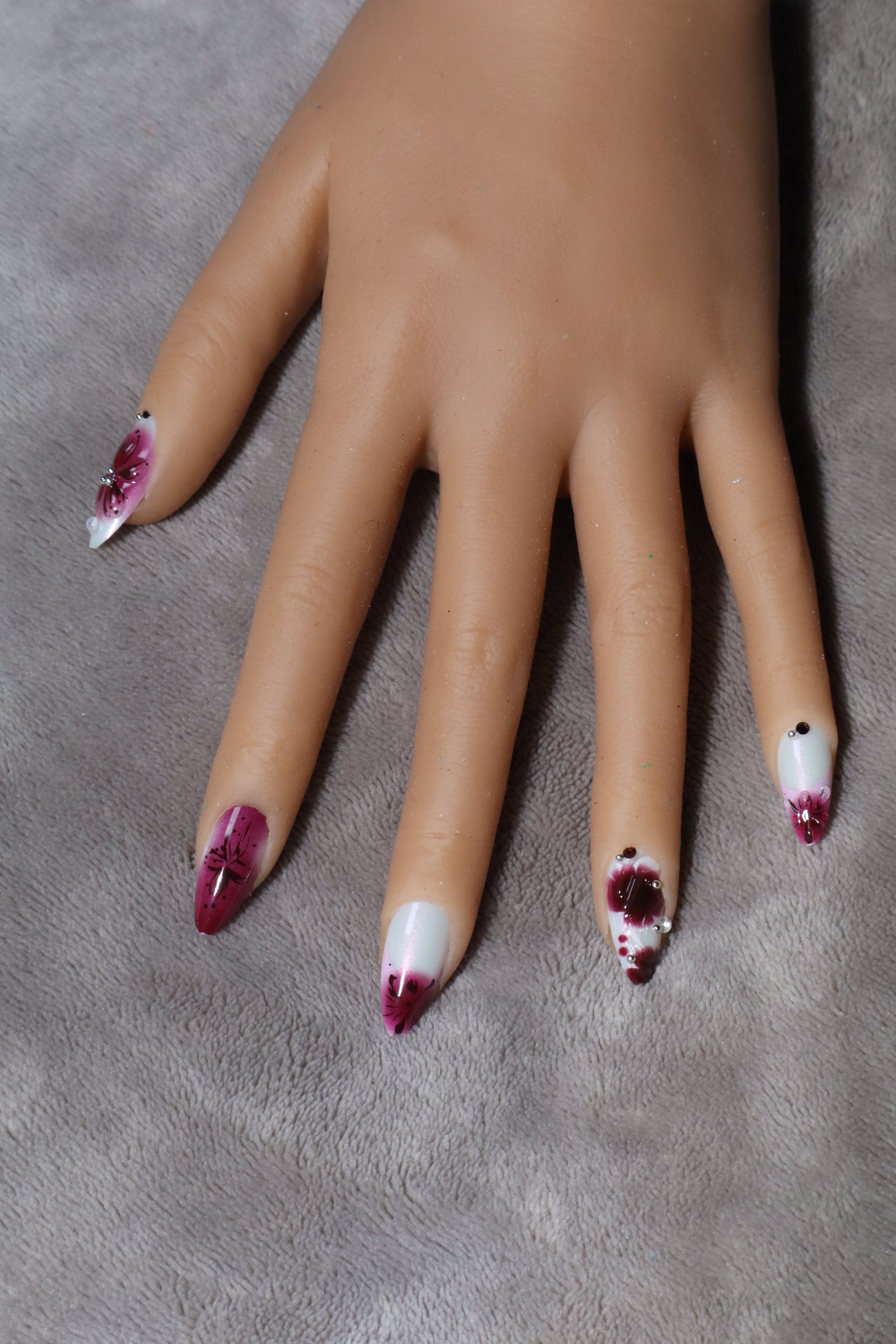 Wine Drips Nail Set