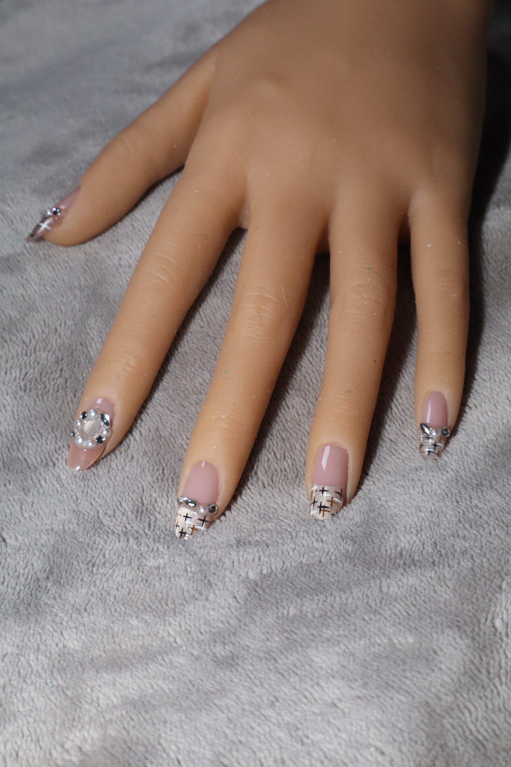 Classic Chic Nail Set